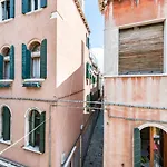 Arsenale Duplex Apartment